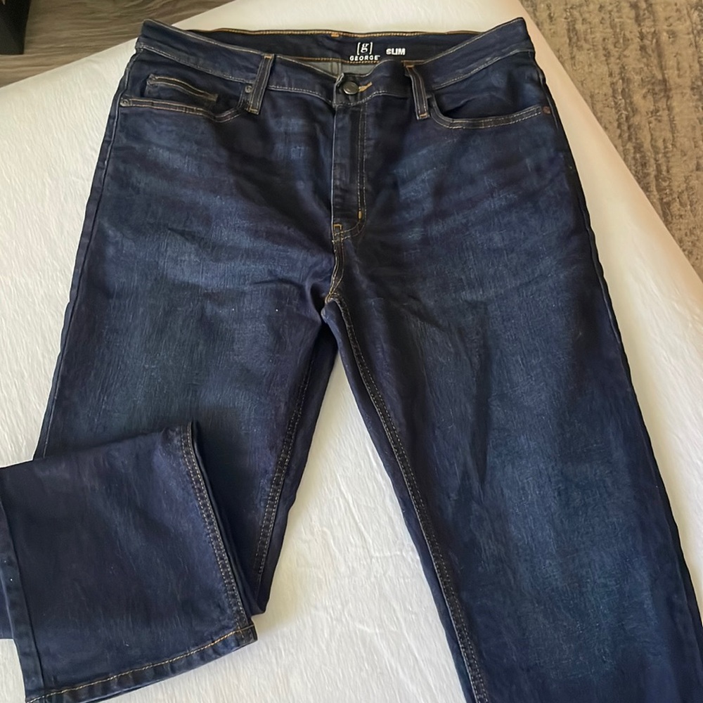 Mens jeans, dark blue denim, brand new never worn.